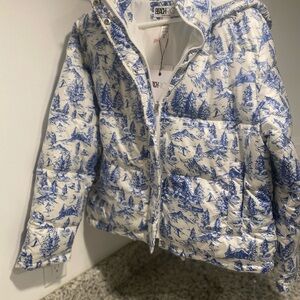 Beach Riot Blue and White Scenic Puffer Jacket